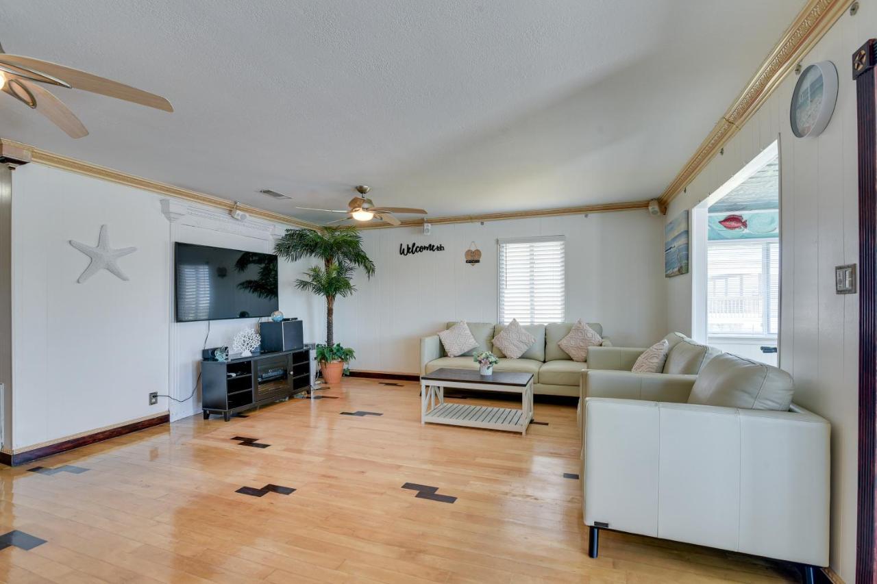 Waterfront Galveston Bay Retreat - 4 Mi To Beach! Exterior photo